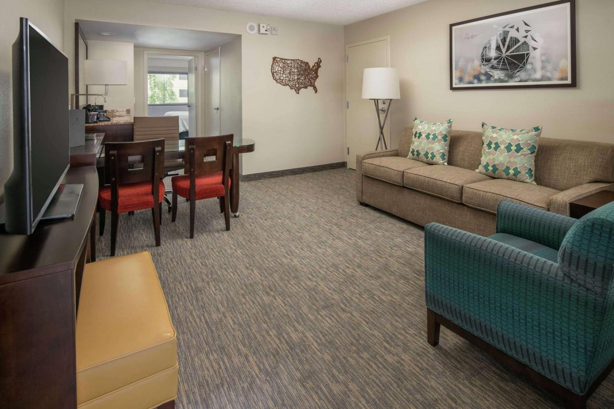 Embassy Suites By Hilton Seattle - Tacoma International Airport Tukwila Ngoại thất bức ảnh