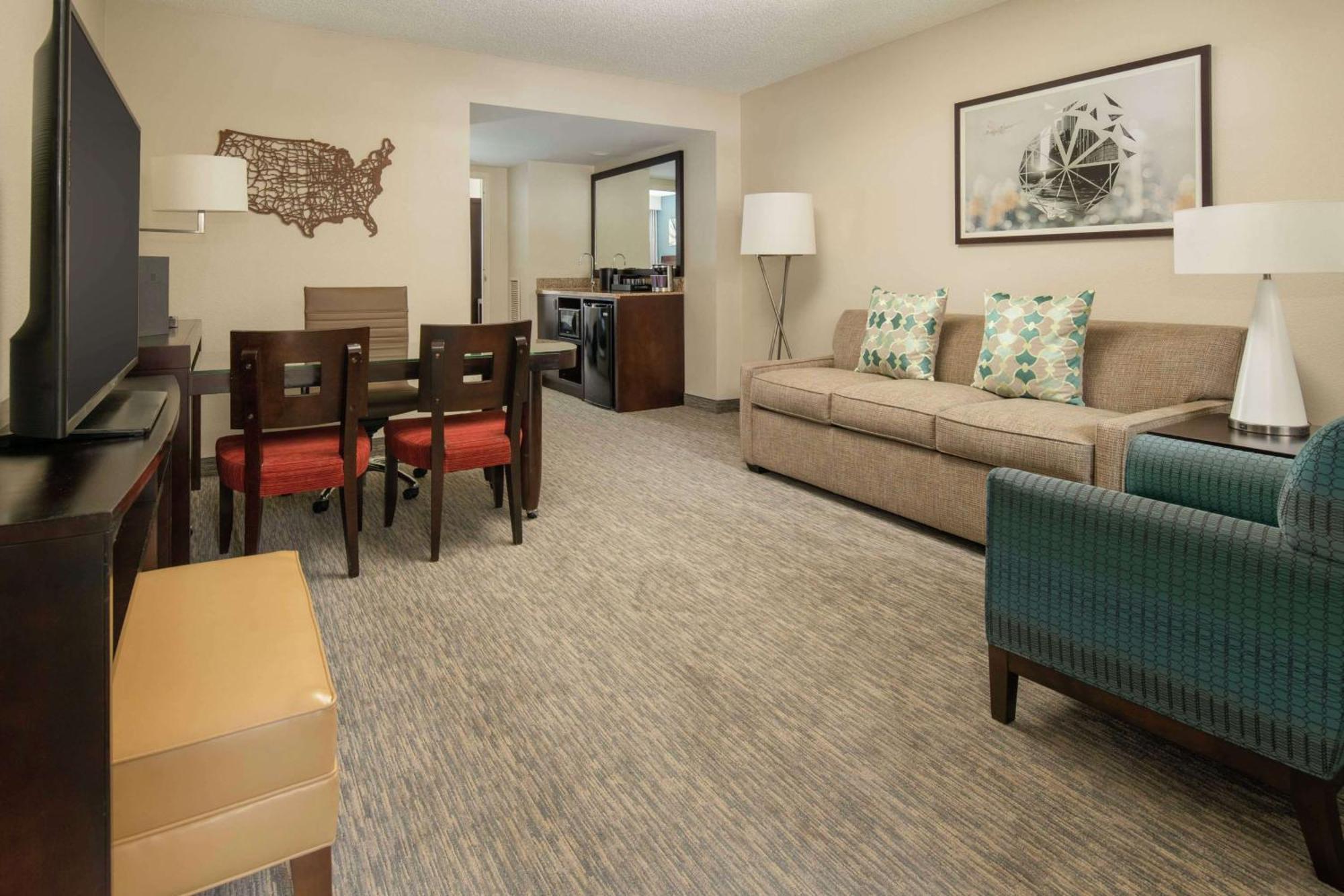 Embassy Suites By Hilton Seattle - Tacoma International Airport Tukwila Ngoại thất bức ảnh