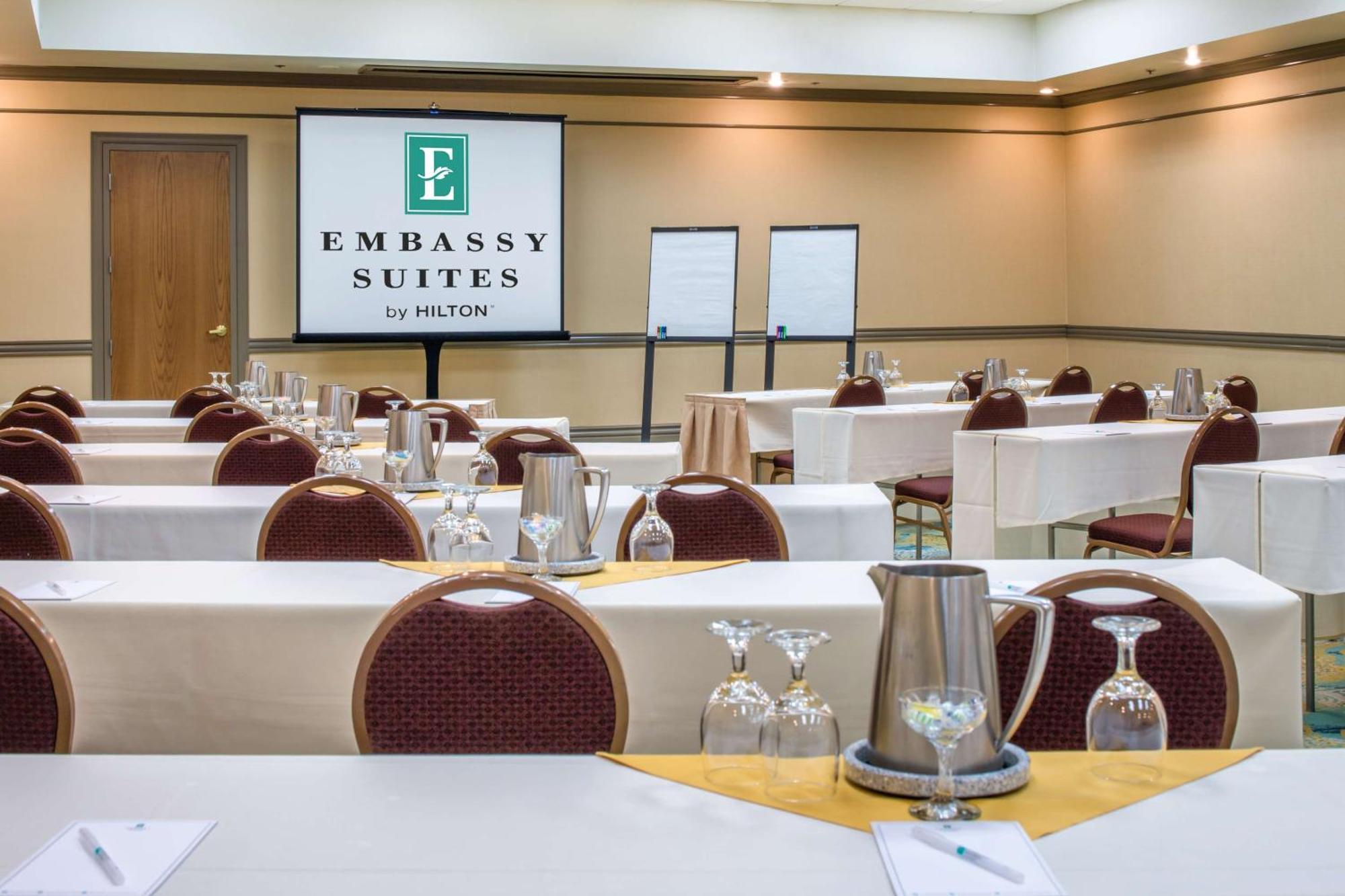 Embassy Suites By Hilton Seattle - Tacoma International Airport Tukwila Ngoại thất bức ảnh